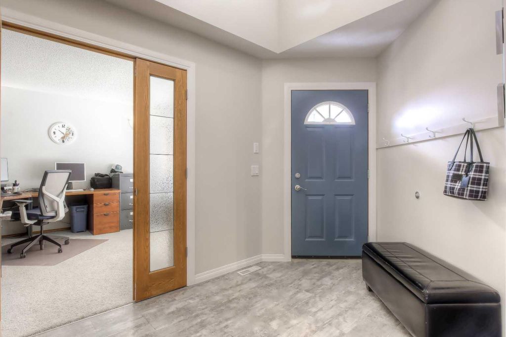 Photo of 64 Hawkdale Close NW, Calgary, AB T3G 3A6 (MLS # A2302710)