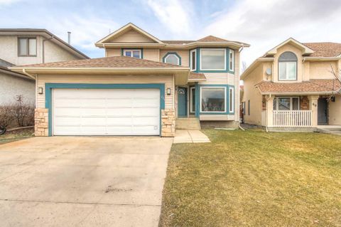 Photo of 64 Hawkdale Close NW, Calgary, AB T3G 3A6 (MLS # A2302710)