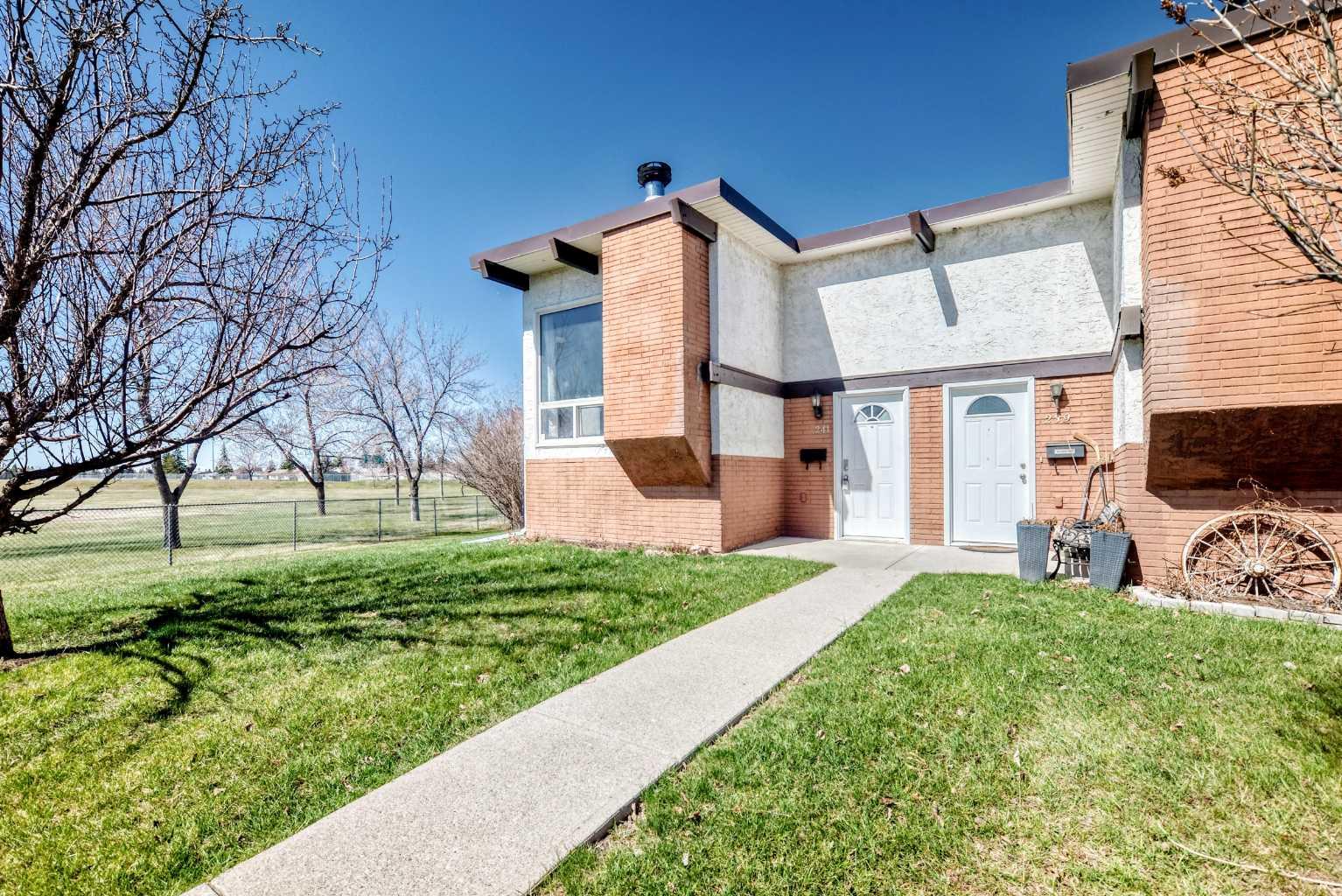 241 Pinemont Road NE