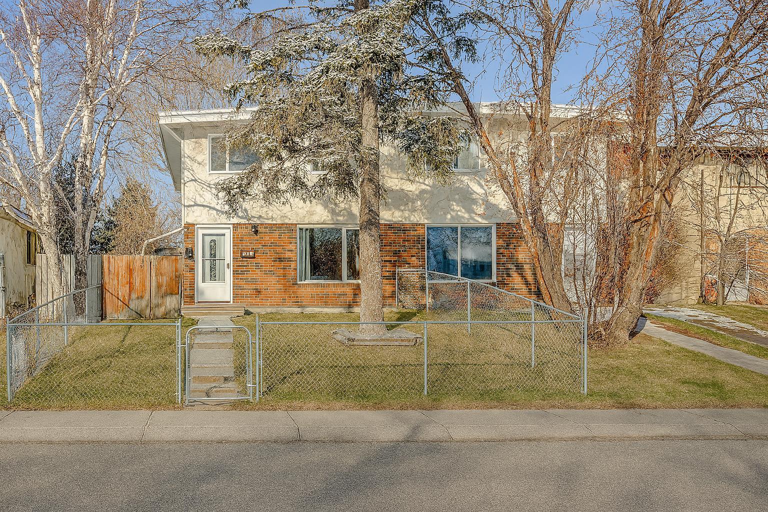 3131 Dover Crescent SE