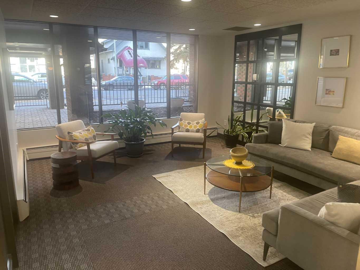 1001 14 Avenue SW 604