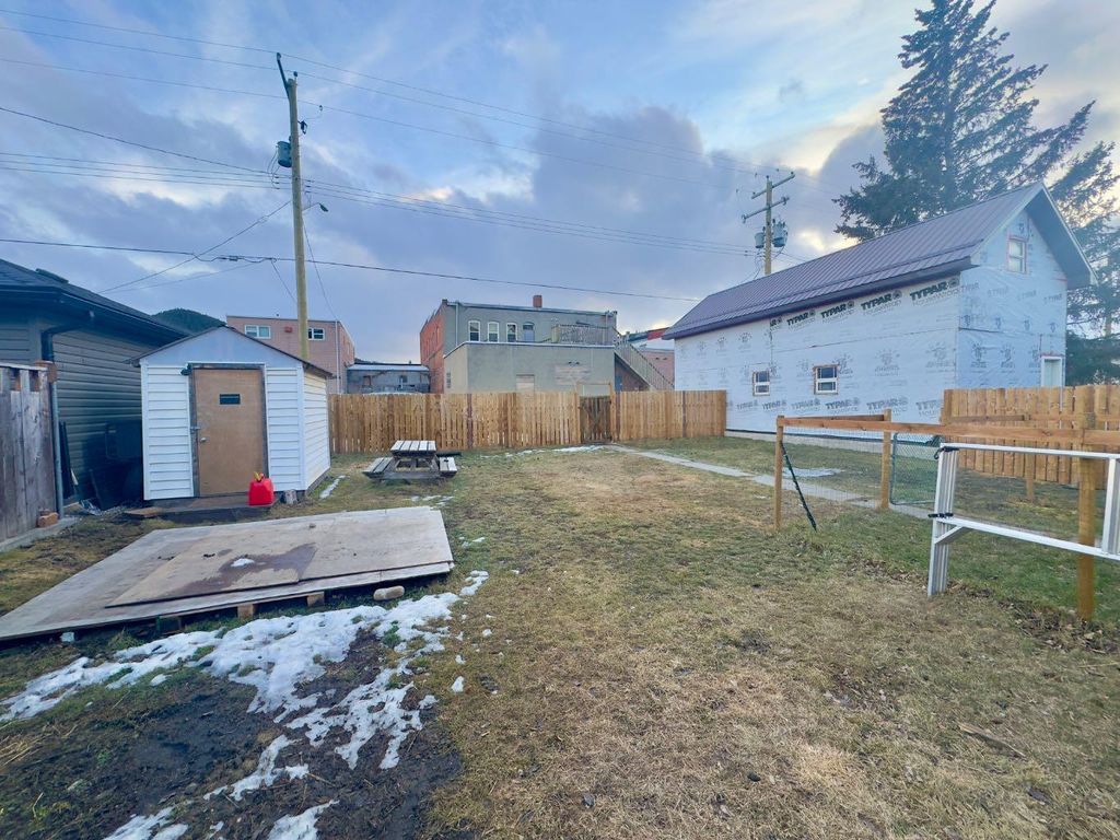 Photo of 13030 21 Avenue Ave, Blairmore, AB T0K 0E0 (MLS # A2283793)