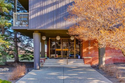 3316 Rideau Place SW 204 Calgary AB T2S 1Z4