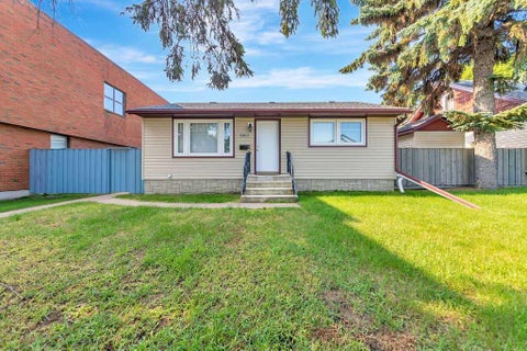 Photo of 5013 47 Street, Lloydminster, AB T9V 0E8 (MLS # A2332631)