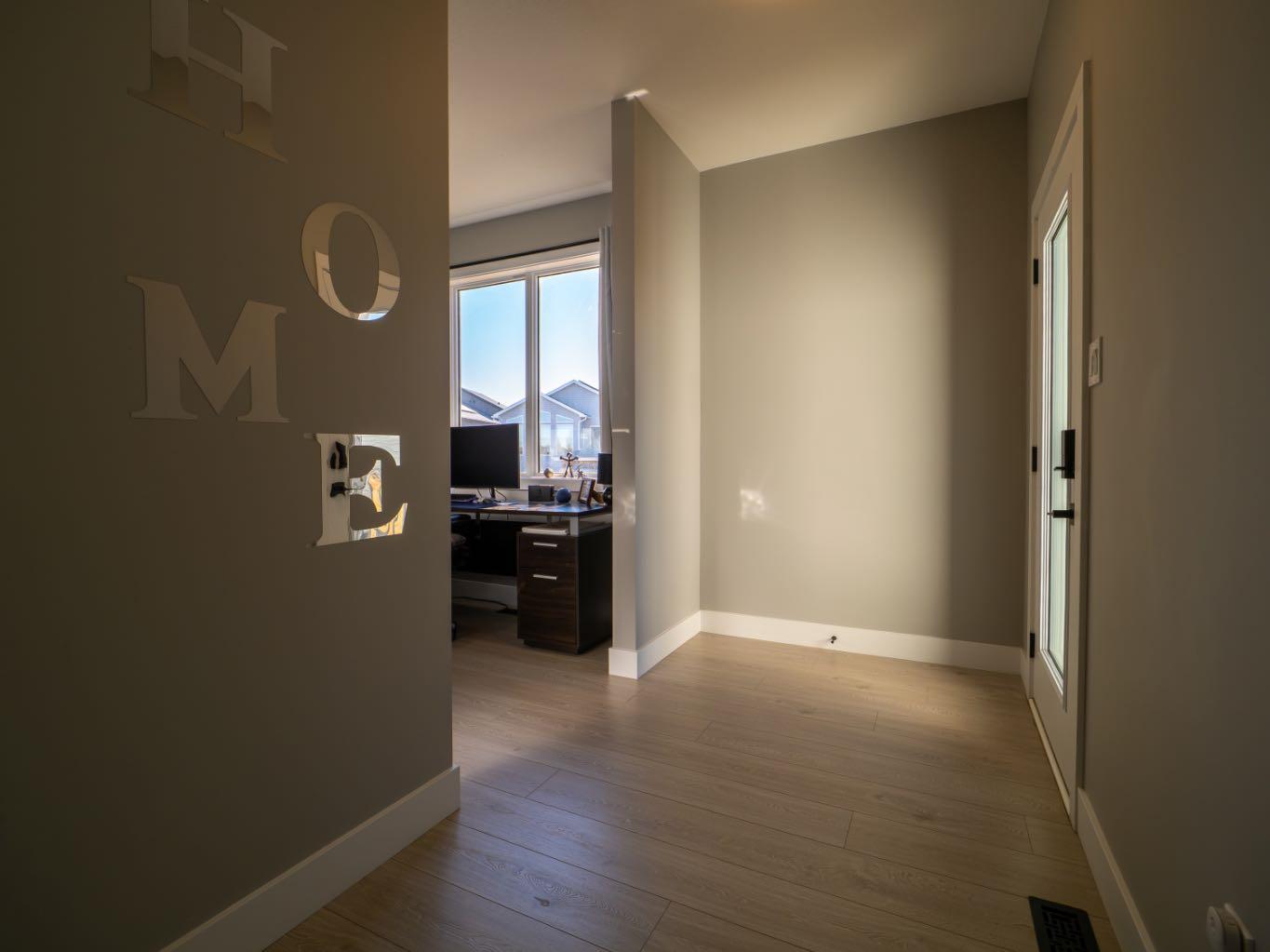 57 Goldenrod Place W