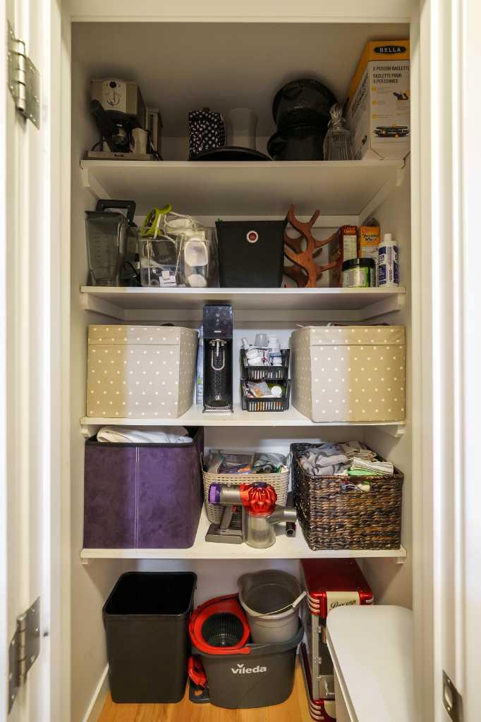 312 15 Avenue NE 101