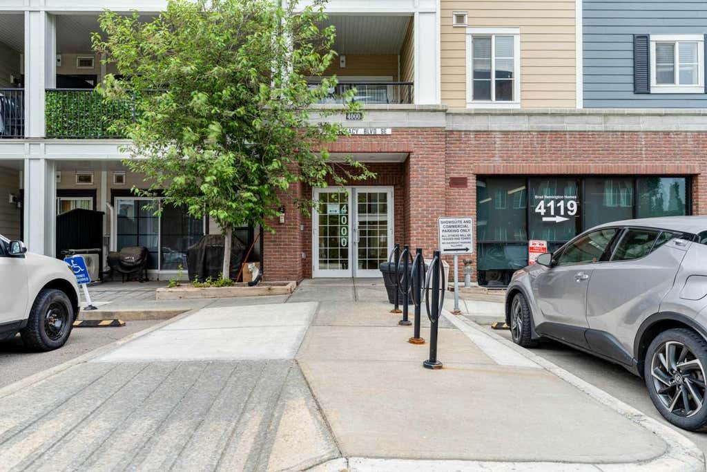 Photo of 215 Legacy Boulevard SE #4116, Calgary, AB T2X 0Y6 (MLS # A2319425)