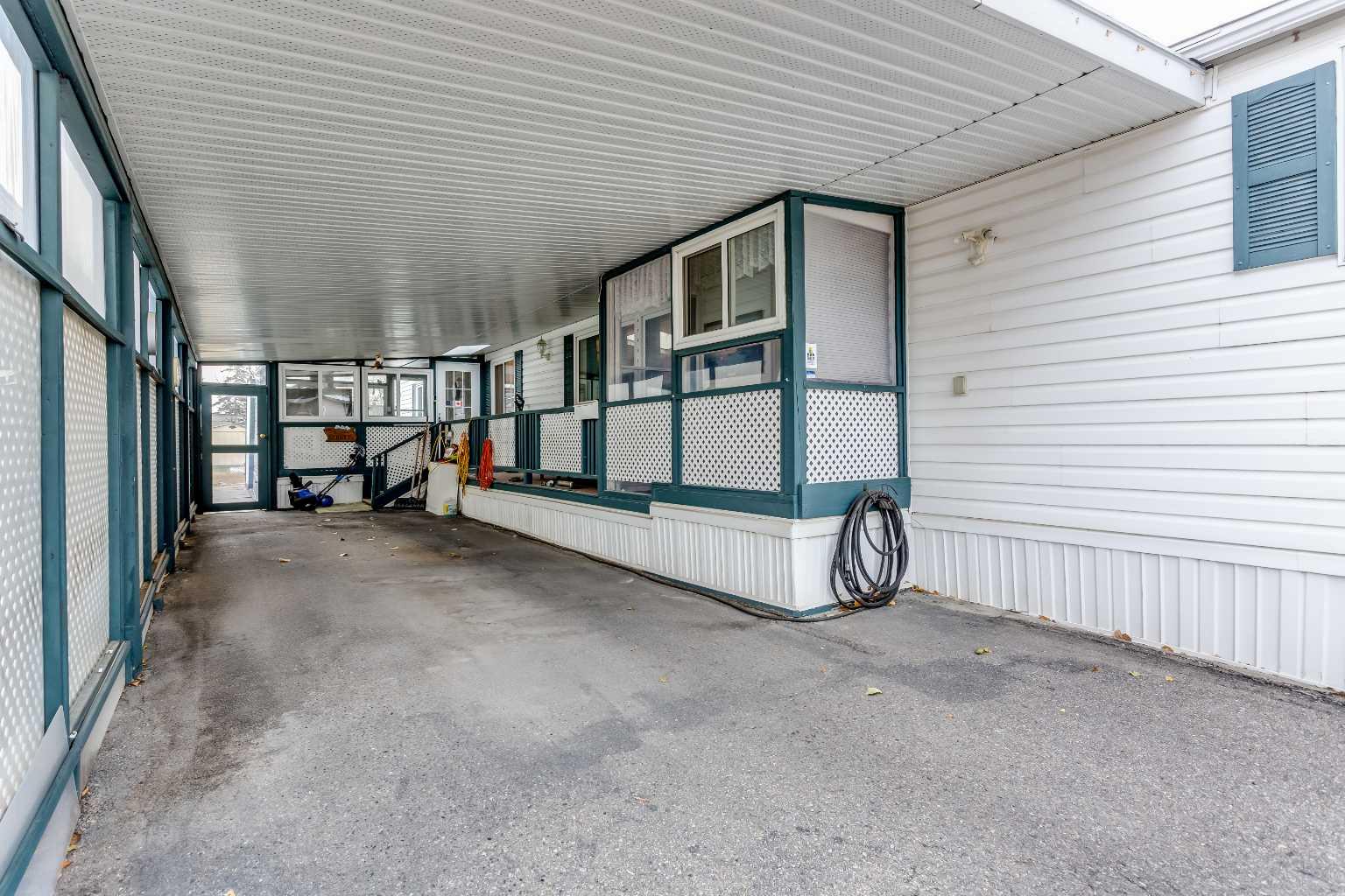 99 Arbour Lake Road NW 224