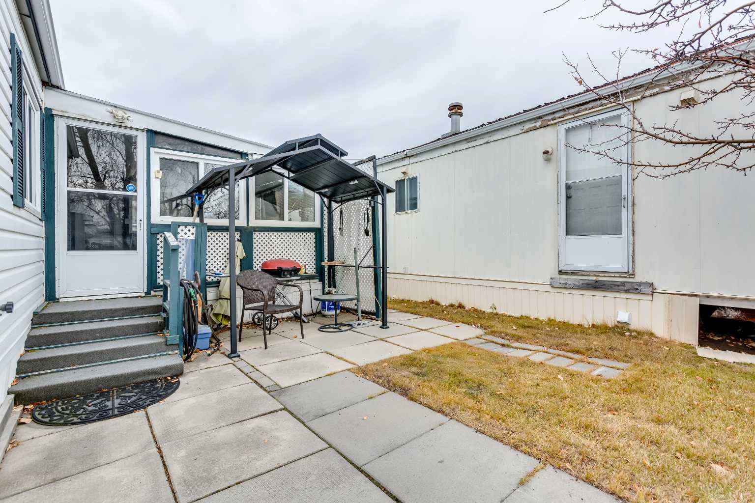 99 Arbour Lake Road NW 224