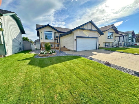 Photo of 24 Elreg Street, Penhold, AB T0M 1R0 (MLS # A2316275)