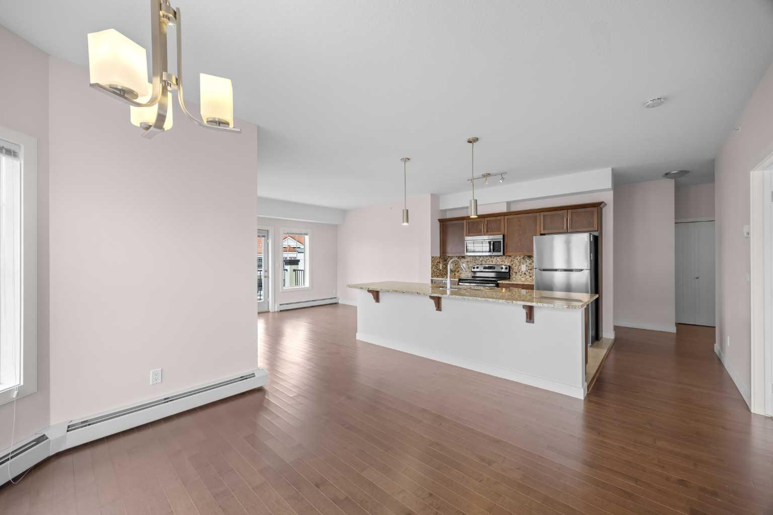20 Royal Oak Plaza NW 444