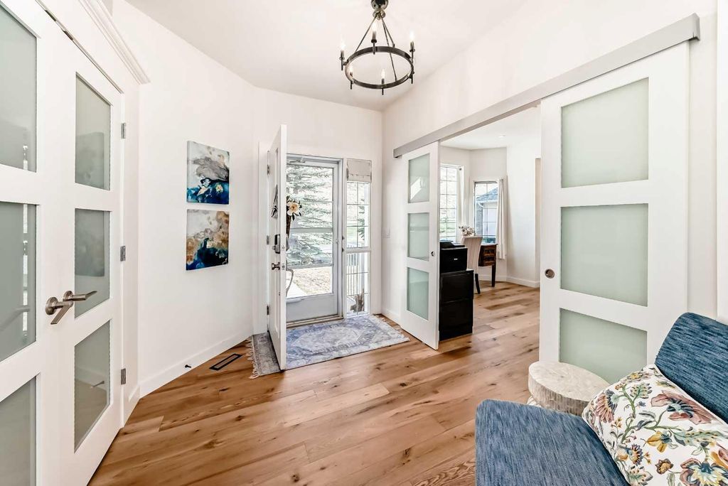 Photo of 44 Eagleview Heights, Cochrane, AB T4C 1P8 (MLS # A2298220)