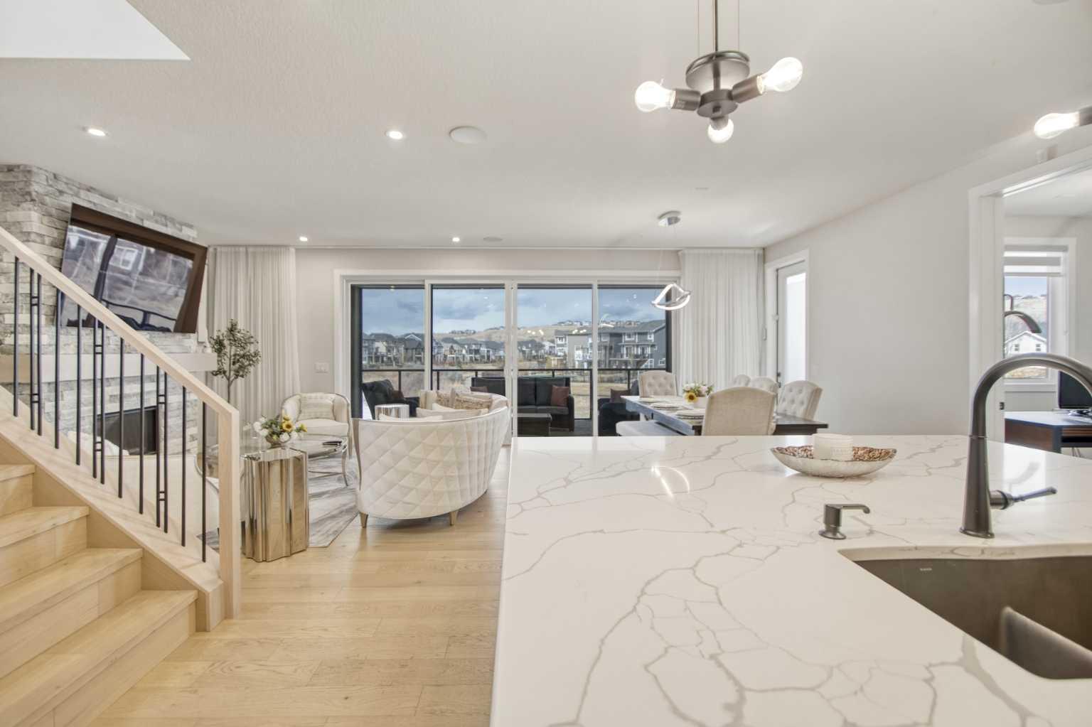 1104 Cranbrook Gardens SE