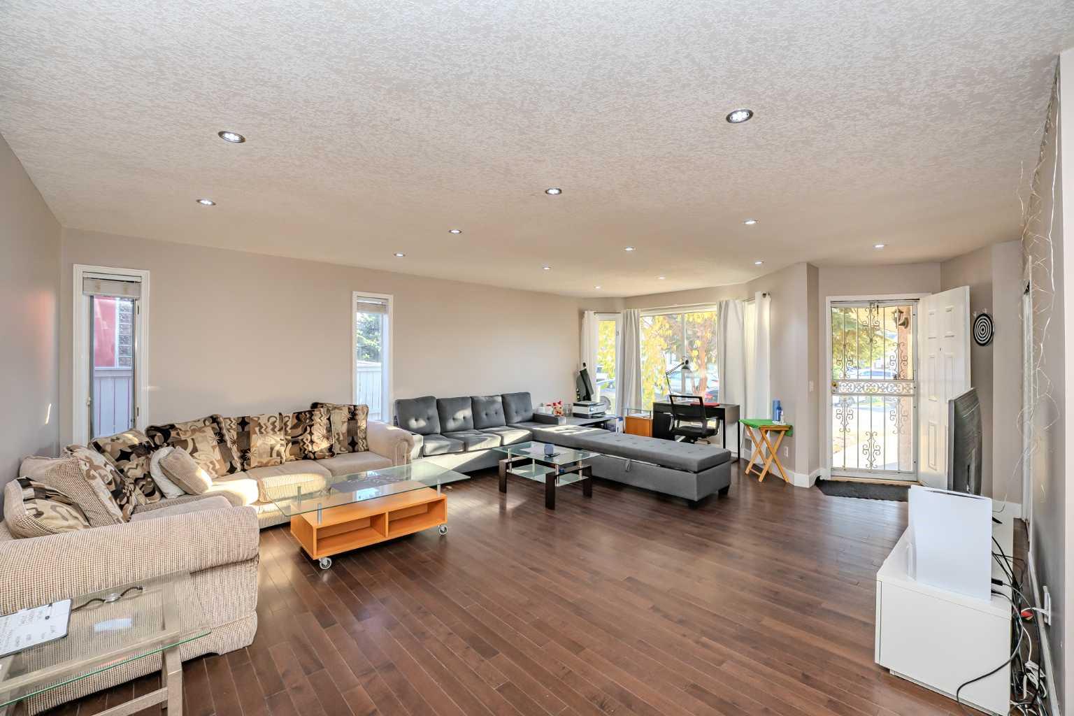 4 Del Ray Crescent NE