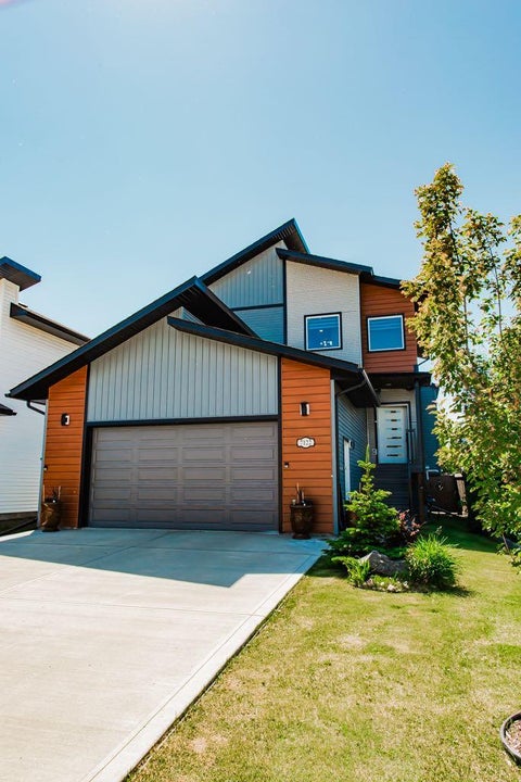 Photo of 7122 86 Street, Grande Prairie, AB T8X 0N9 (MLS # A2323915)