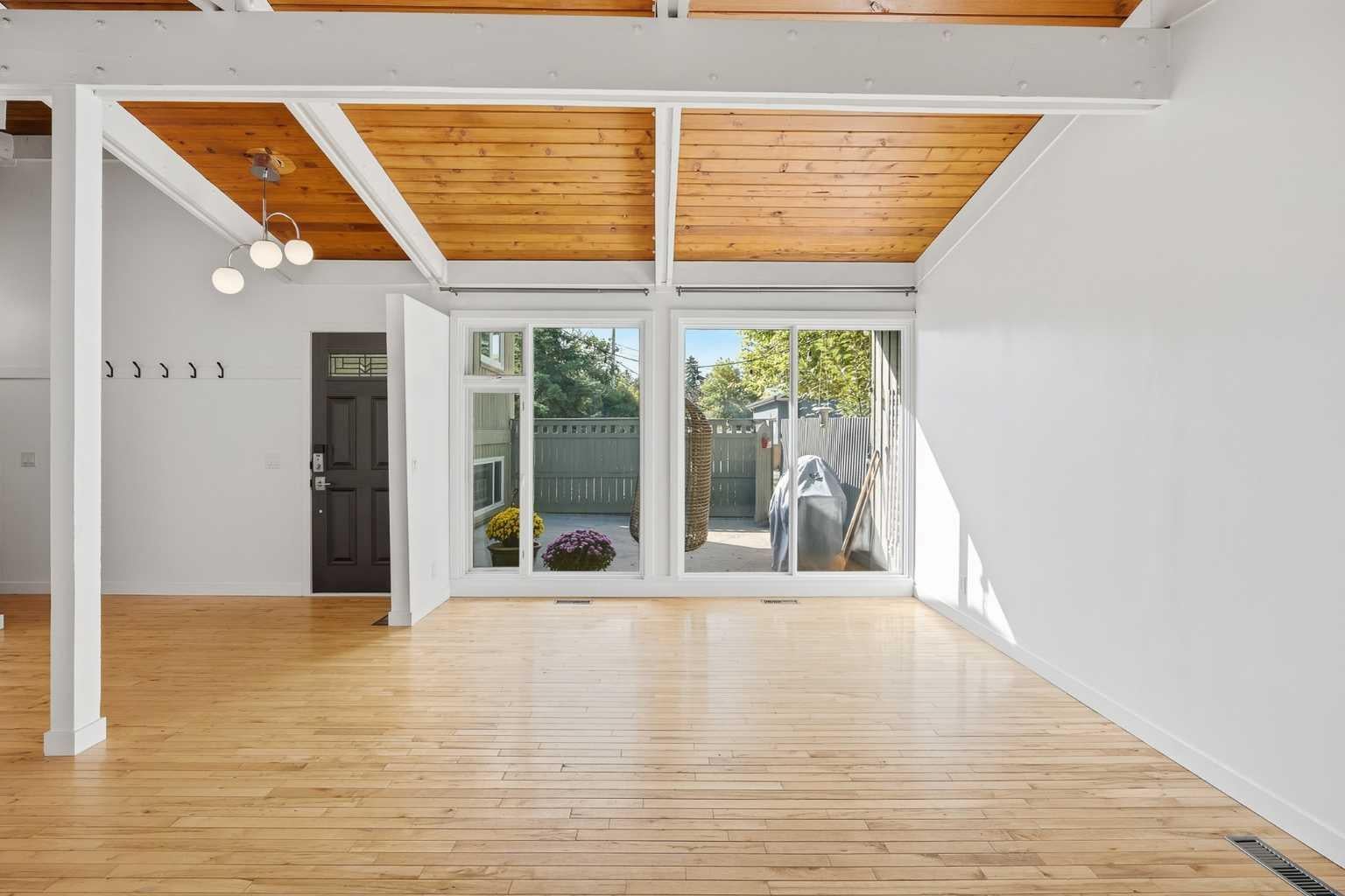 4500 39 Street NW 608