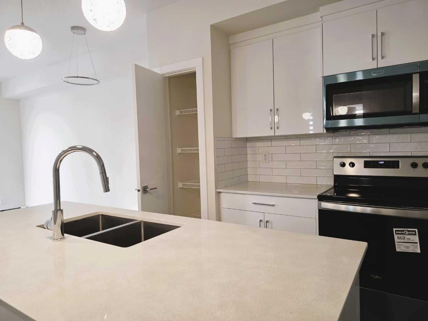 15 Skyview Point Crescent 2220