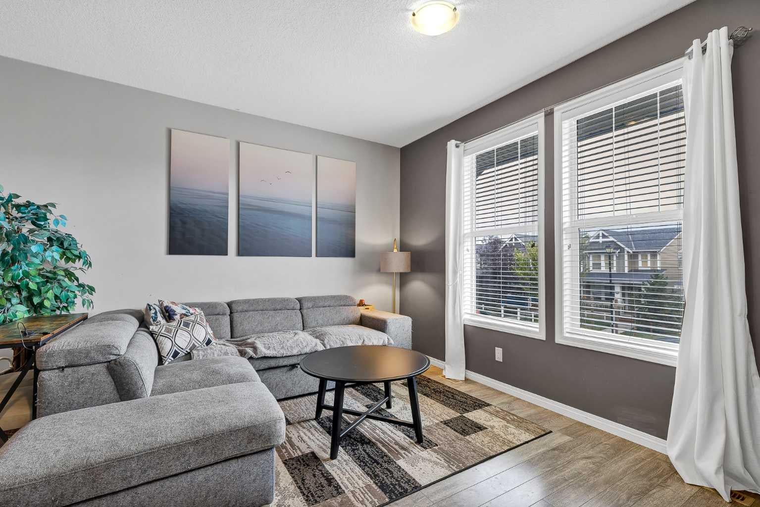 280 Williamstown Close NW 302