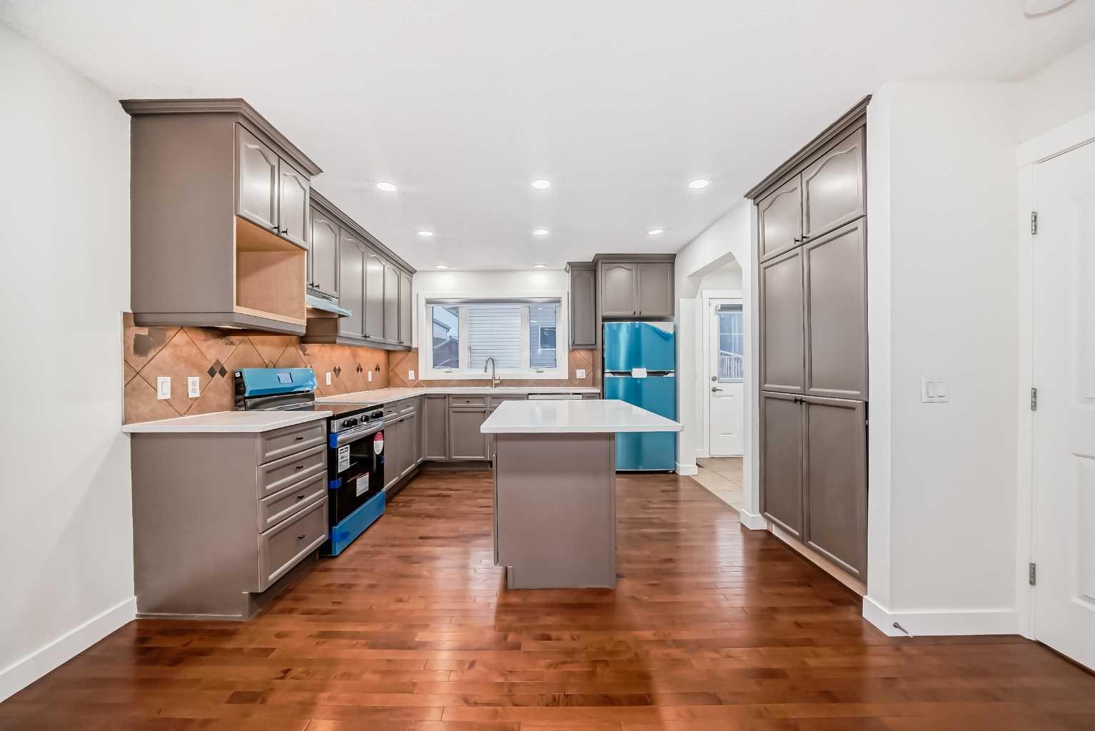 79 Saddlebrook Way NE