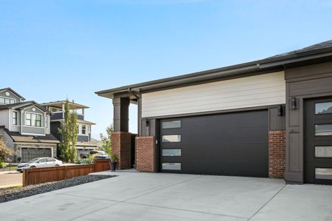 10 Cranbrook Common SE Calgary AB T3M 3C2