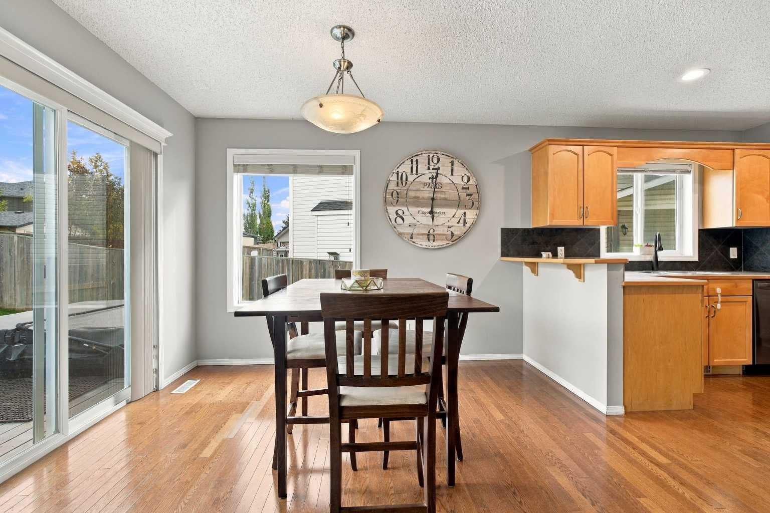 115 Evansmeade Crescent NW