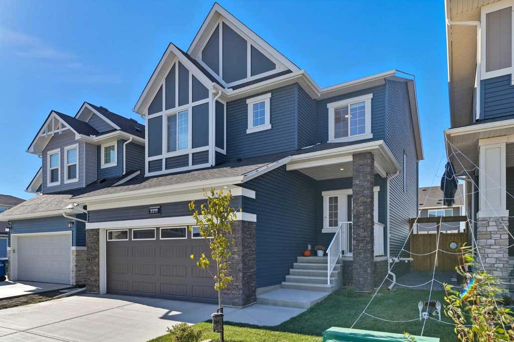 Photo of 557 Baywater Manor SW, Airdrie, AB T4B 5R7 (MLS # A2336115)