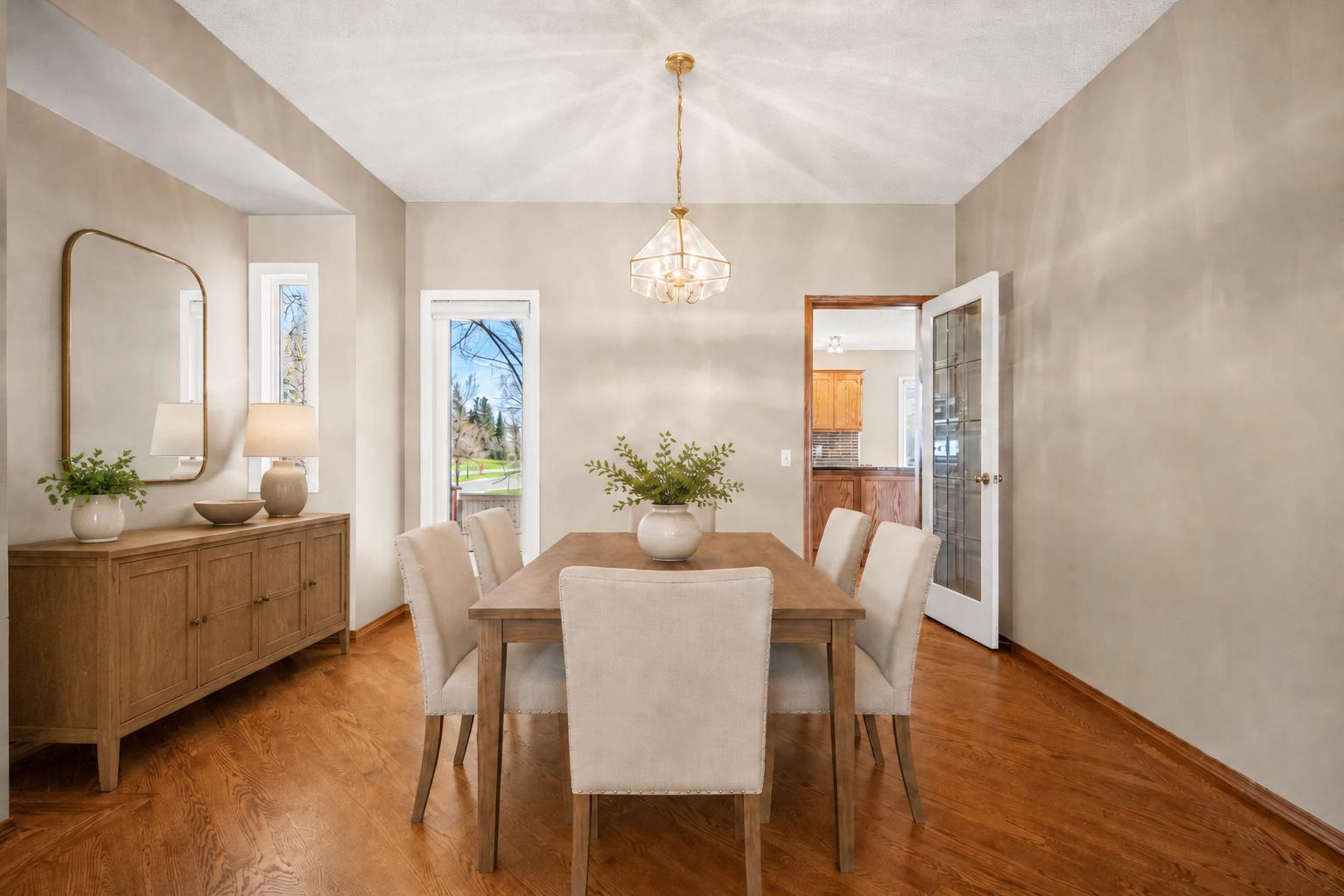 131 Lake Simcoe Court SE