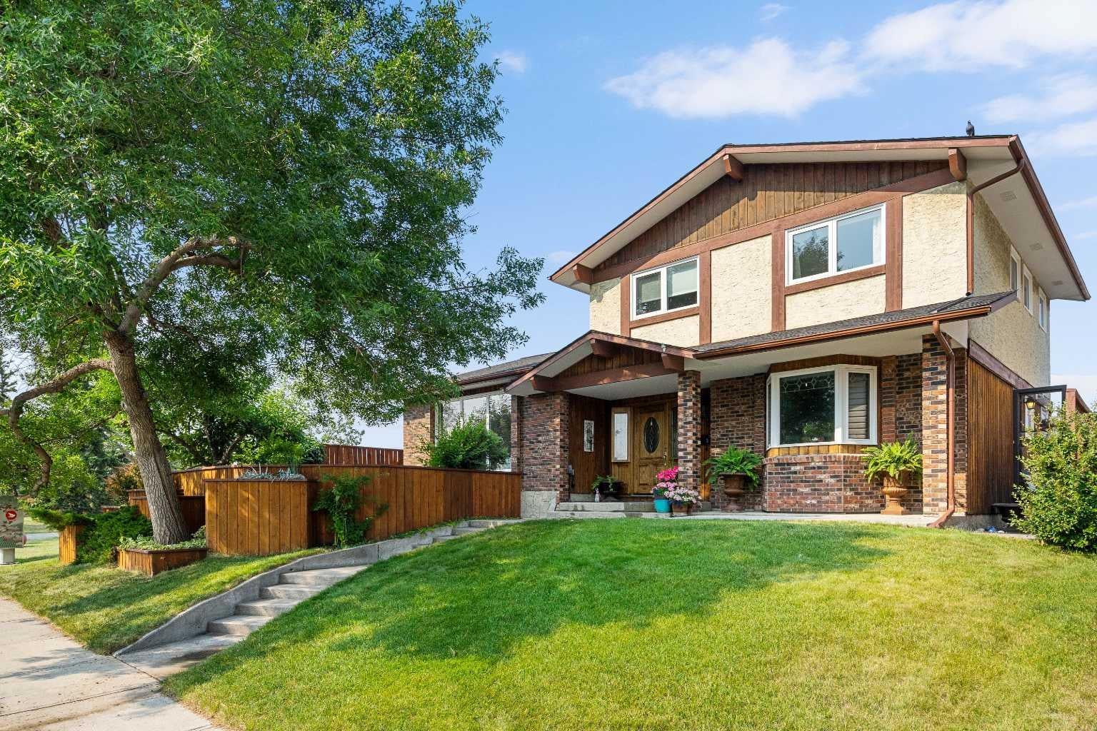 152 Templewood Road NE