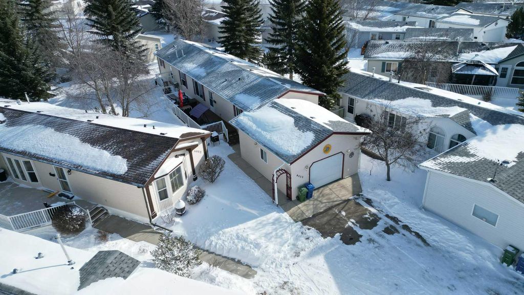 Photo of 4920 DORCHESTER Avenue, Red Deer, AB T4R 2Z8 (MLS # A2287906)