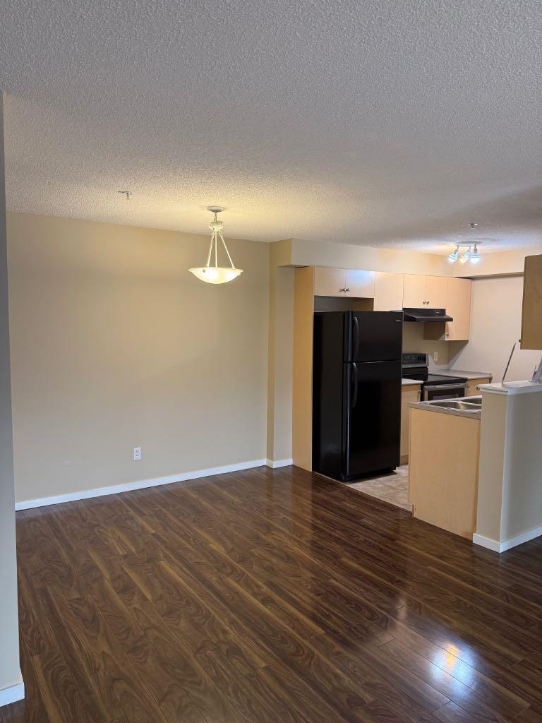 8 Bridlecrest Drive SW 1215