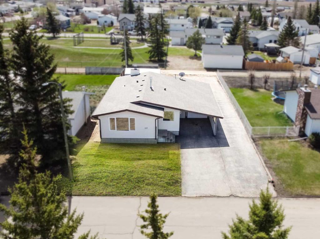 Photo of 107 4 Avenue SW, Falher, AB T0H 1M0 (MLS # A2310491)