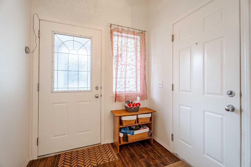 Photo of 41 Everridge Court SW, Calgary, AB T2J 6A3 (MLS # A2311130)