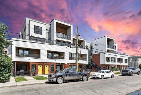 Photo of 120 18 Avenue SW #411, Calgary, AB T2S 3H5 (MLS # A2331398)