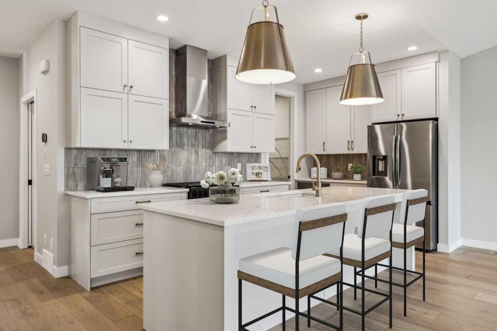 Photo of 644 Shawnee Terrace SW, Calgary, AB T2Y 0X5 (MLS # A2266270)