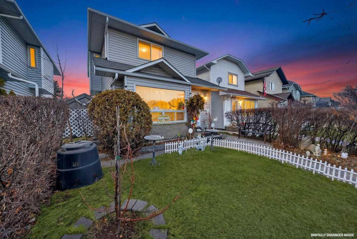 262 Martindale Boulevard NE