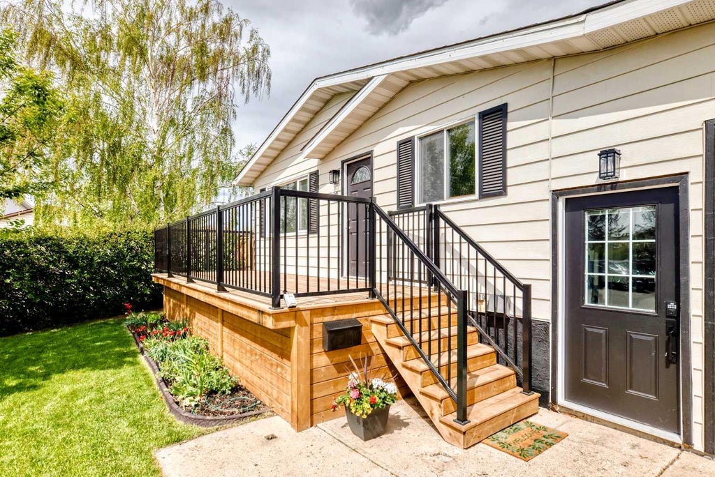 Photo of 11 Huntstrom Place NE, Calgary, AB T2K 5V9 (MLS # A2336621)