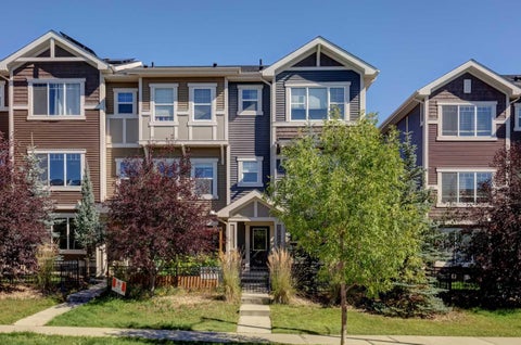 Photo of 172 Sundown Road, Cochrane, AB T4C 2M5 (MLS # A2345448)