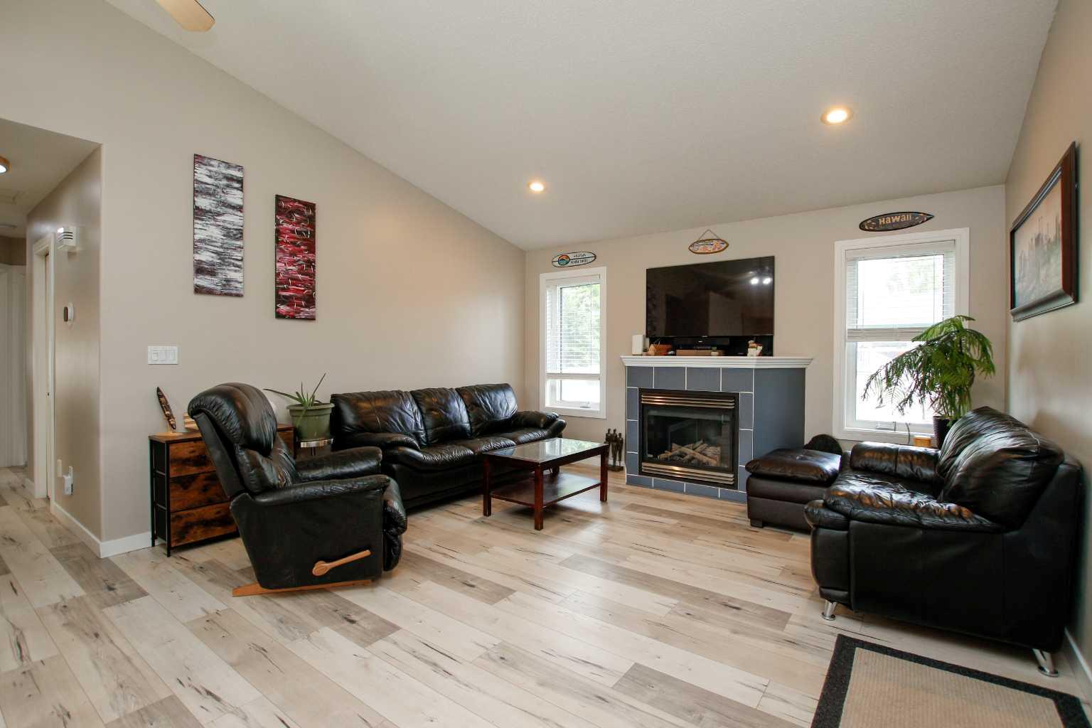 107 Ackerman Crescent