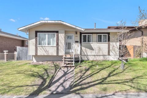 Photo of 4056 44 Avenue NE, Calgary, AB T1Y 5X9 (MLS # A2285903)