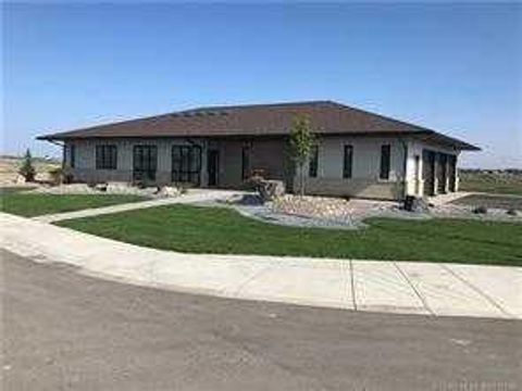 500 Gold Canyon Place S Lethbridge AB T1K 8J1