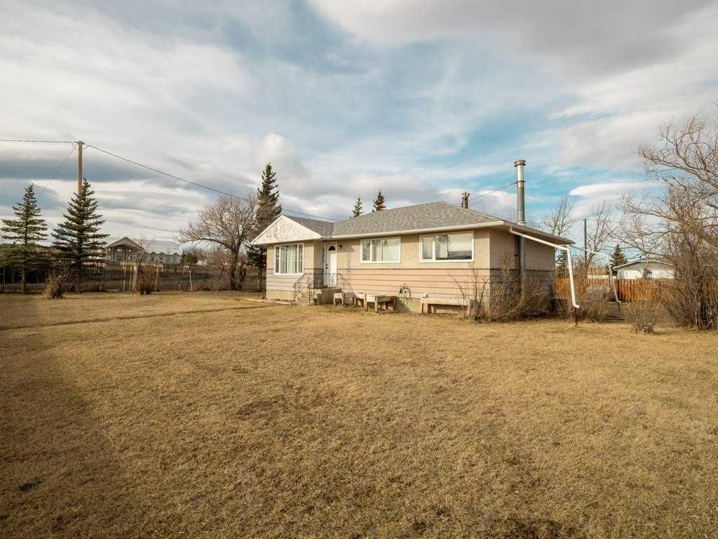 Photo of 730 Blairmore Street, Pincher Creek, AB T0K 1W0 (MLS # A2286528)