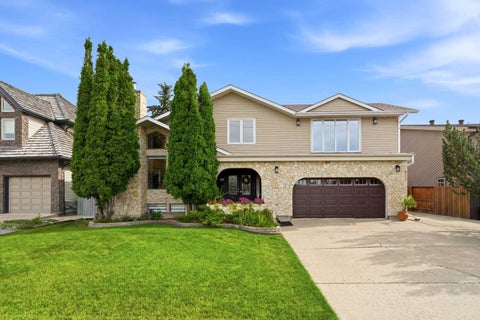 Photo of 39 Warwick Drive, Red Deer, AB T4N 6L4 (MLS # A2340007)
