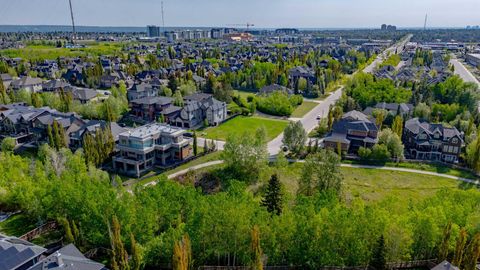 Photo of 6 Wexford Gardens SW, Calgary, AB T2H 4C9 (MLS # A2315422)