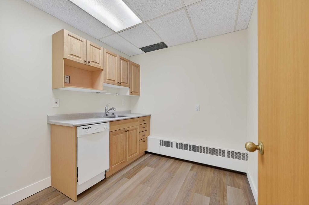 Photo of 1109 17 Avenue SW #306, Calgary, AB T2T 0B4 (MLS # A2290115)