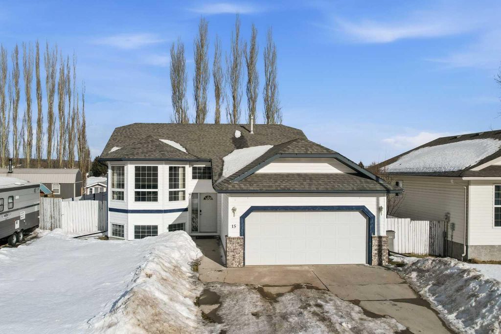 Photo of 15 Wellwood Drive, Whitecourt, AB T7S 1T8 (MLS # A2291653)