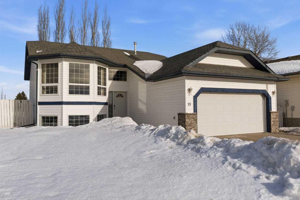 Photo of 15 Wellwood Drive, Whitecourt, AB T7S 1T8 (MLS # A2291653)
