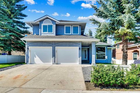 Photo of 13 Shawnee Way SW, Calgary, AB T2Y 2V4 (MLS # A2253041) Photo of 13 Shawnee Way SW, Calgary, AB T2Y 2V4 (MLS # A2253041)