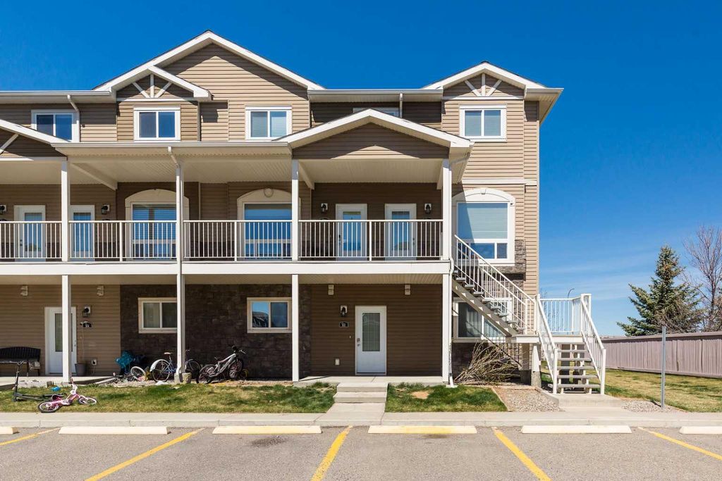 Photo of 47 Keystone Terrace W #31, Lethbridge, AB T1J 5B8 (MLS # A2303566)