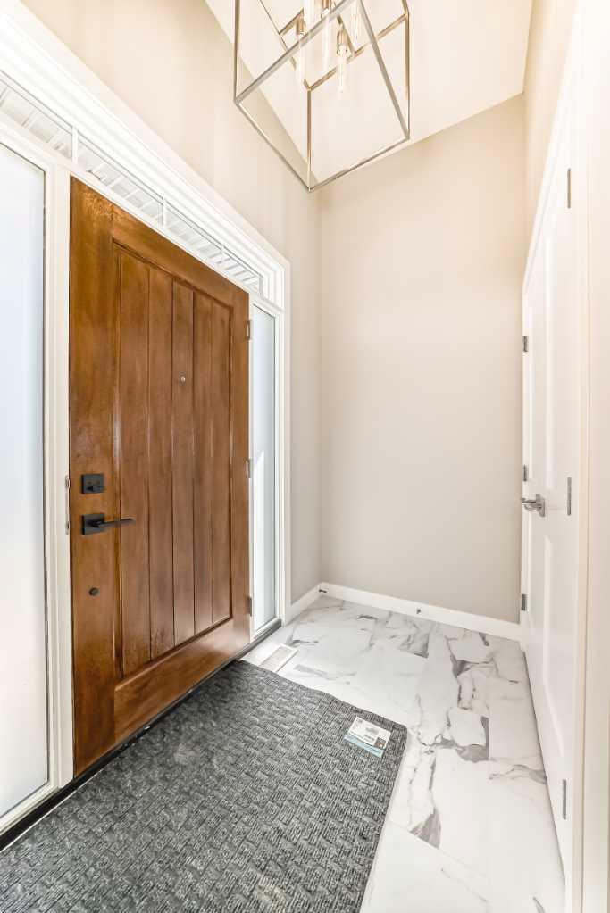 215 Greenwich Drive NW