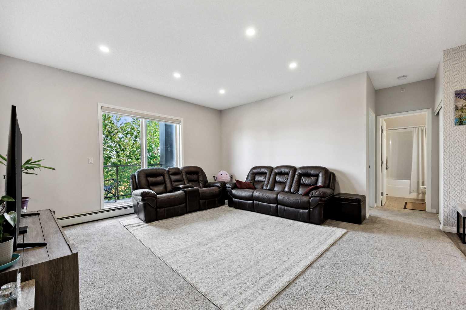 2022 Canyon Meadows Drive SE 316